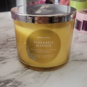 White Barn Pineapple Mango Candle - Vibrant Yellow